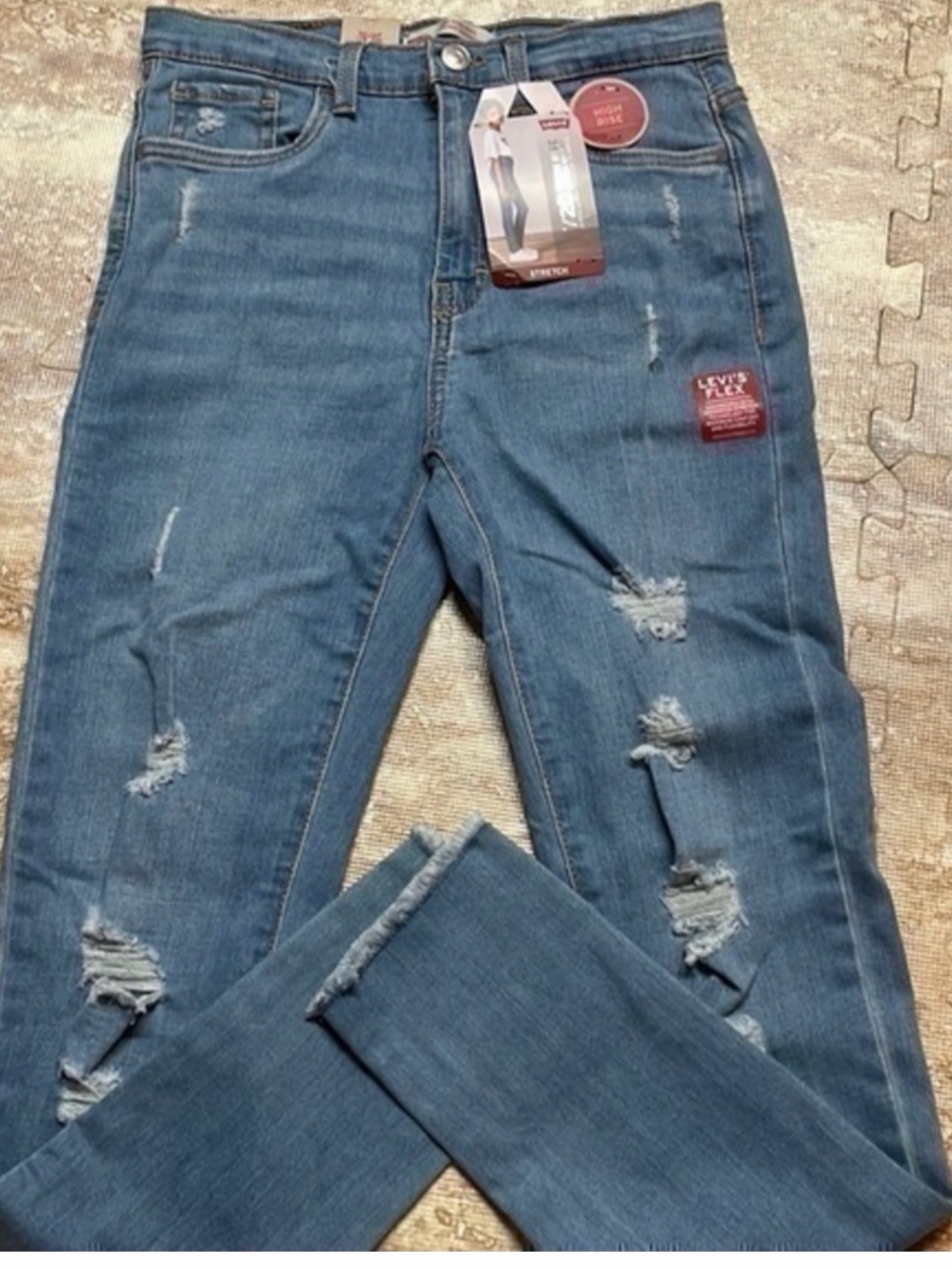 Levi’s girls high-rise super skinny distressed look jeans. Size 14.